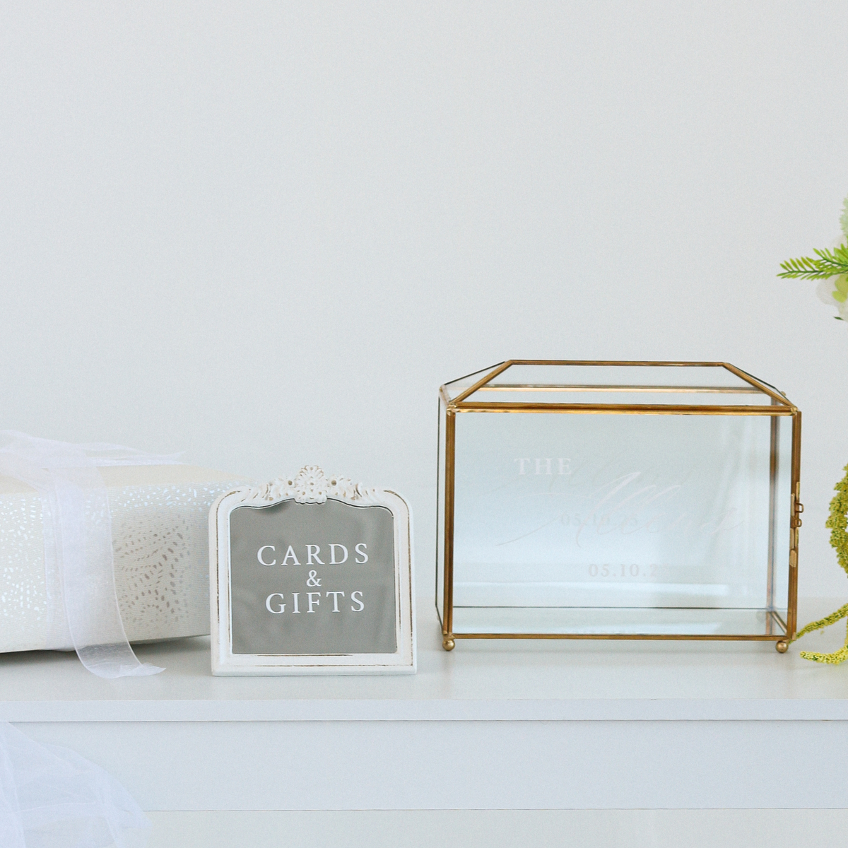 White Cards and Gifts Sign (Mini)